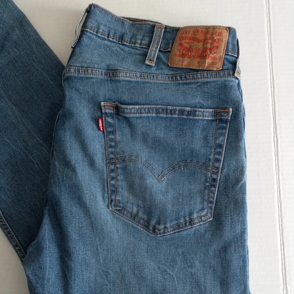 Levi's 502 waterless mens jeans size 38 5 pocket medium wash